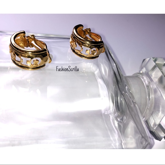 Chanel Vintage Gold Cut Out Logo Hoop Clip On Earrings - Picture 9 of 13